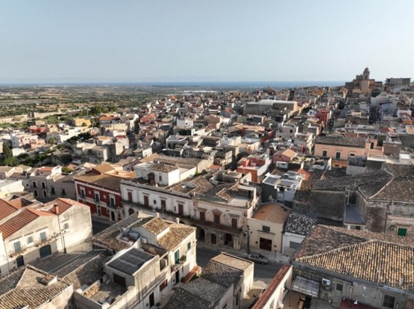 casa indipendente in vendita ad Ispica