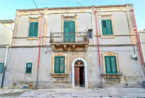 casa indipendente in vendita ad Ispica