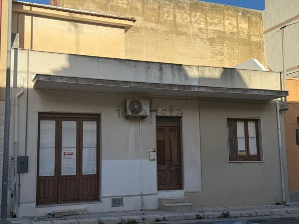 casa indipendente in vendita ad Ispica