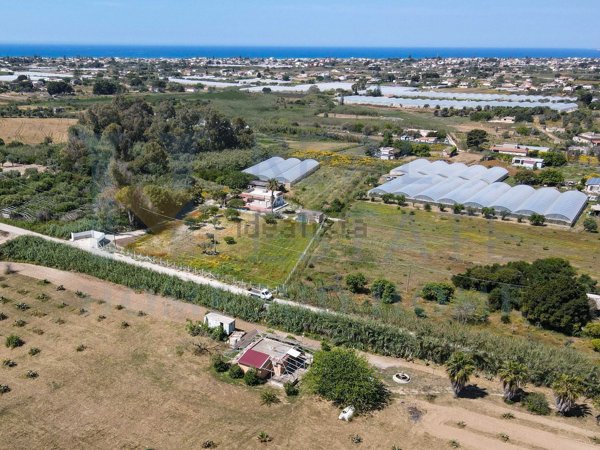 quadrivano in vendita ad Ispica in zona Santa Maria del Focallo