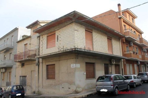 casa indipendente in vendita ad Ispica