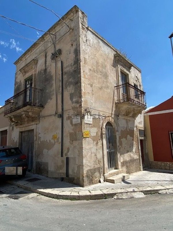 casa indipendente in vendita ad Ispica