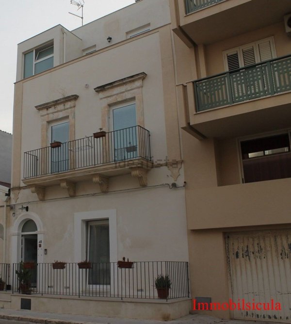 casa indipendente in vendita ad Ispica