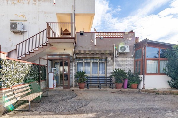 locale commerciale in vendita ad Ispica