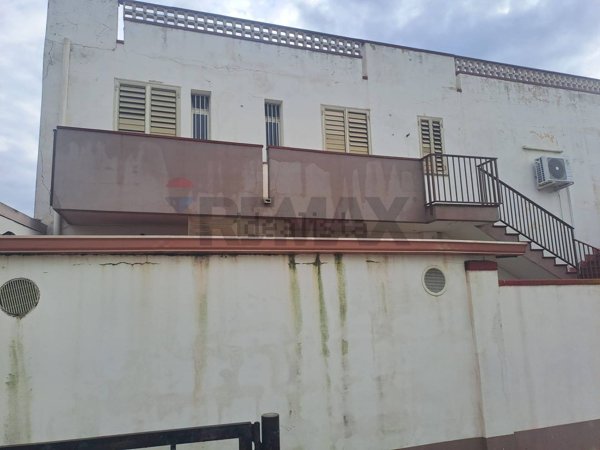 appartamento in vendita ad Ispica in zona Santa Maria del Focallo