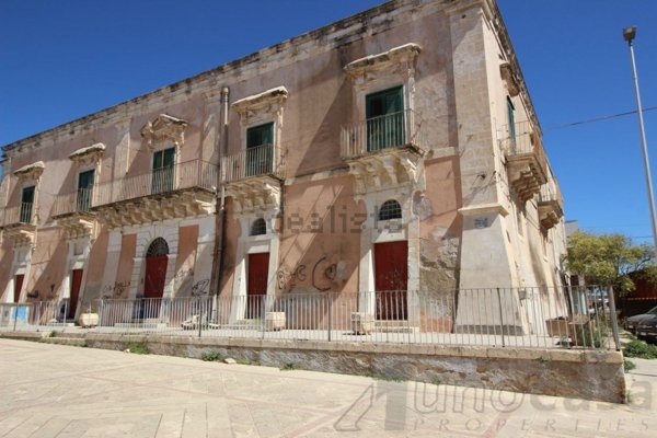 casa semindipendente in vendita ad Ispica
