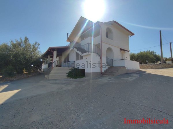 casa indipendente in vendita ad Ispica