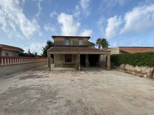 casa indipendente in vendita ad Ispica in zona Marina Marza
