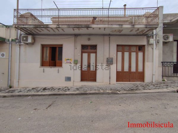 casa indipendente in vendita ad Ispica