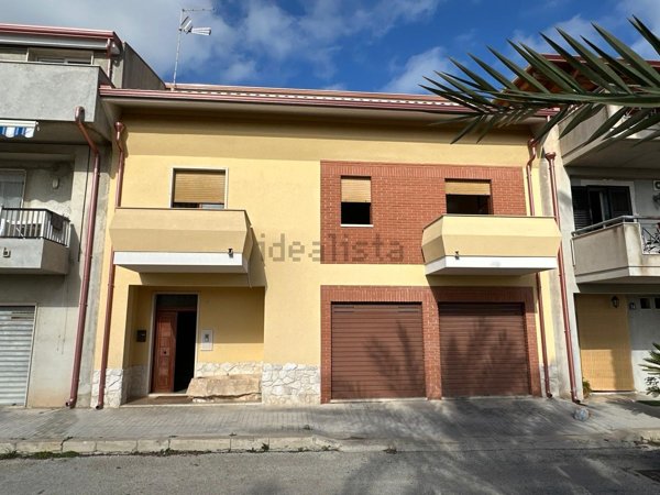 casa indipendente in vendita ad Ispica