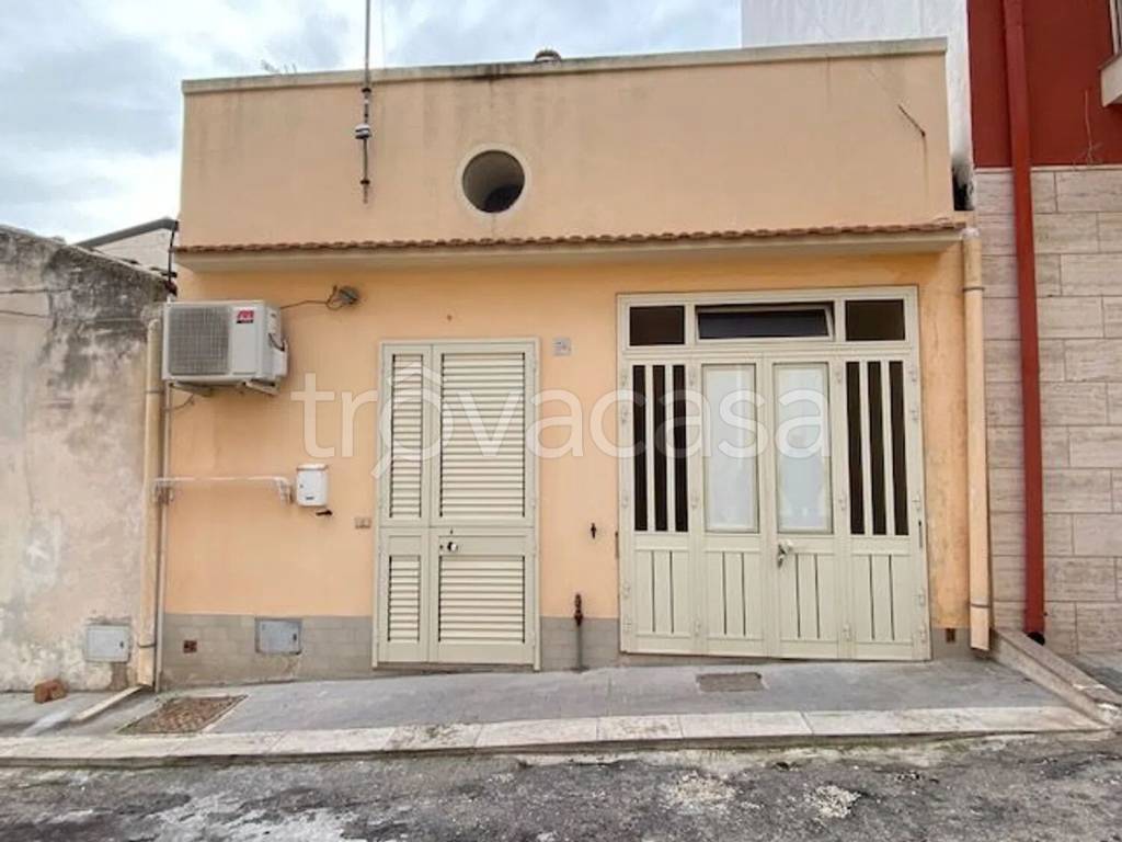 casa indipendente in vendita ad Ispica