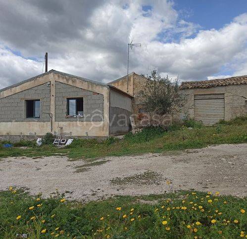 casa indipendente in vendita ad Ispica