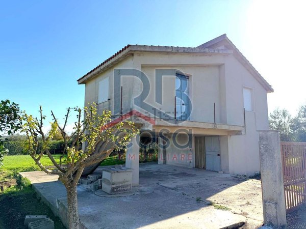 casa indipendente in vendita ad Ispica