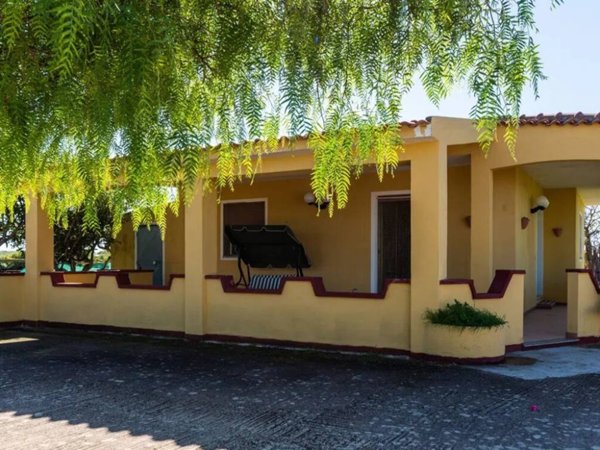 casa indipendente in vendita ad Ispica in zona Santa Maria del Focallo