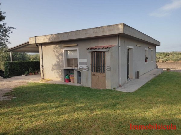 casa indipendente in vendita ad Ispica