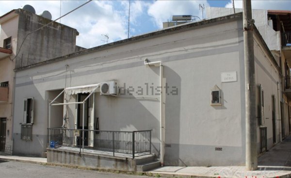 casa indipendente in vendita ad Ispica