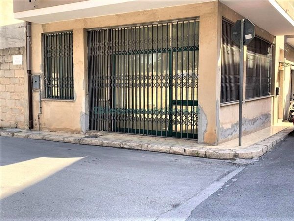 locale commerciale in vendita ad Ispica