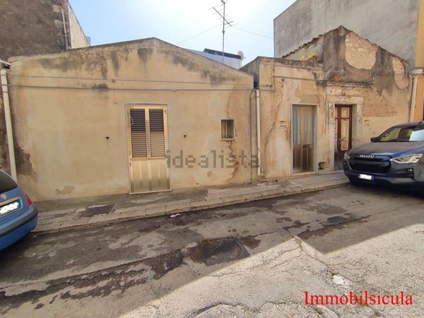casa indipendente in vendita ad Ispica