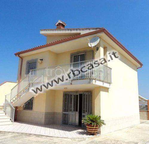 villa in vendita ad Ispica in zona Santa Maria del Focallo