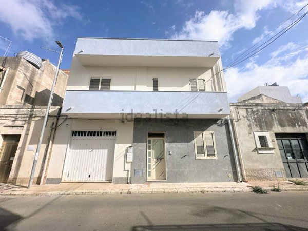 casa indipendente in vendita ad Ispica