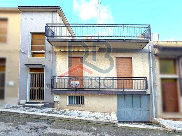 casa indipendente in vendita ad Ispica