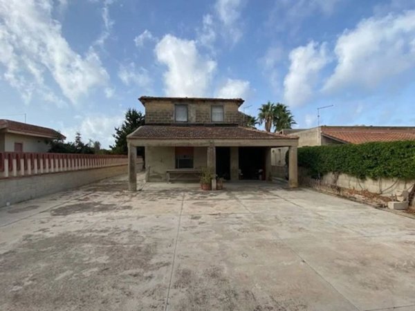 casa indipendente in vendita ad Ispica in zona Marina Marza