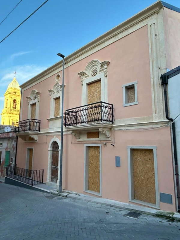 casa indipendente in vendita ad Ispica