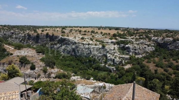 casa indipendente in vendita ad Ispica
