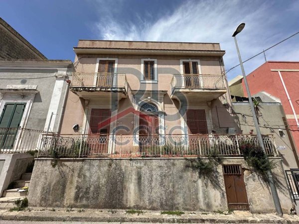 casa indipendente in vendita ad Ispica