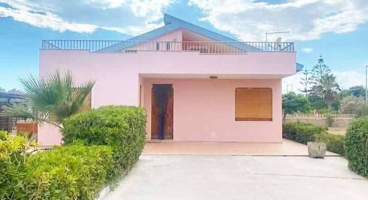 casa indipendente in vendita ad Ispica in zona Santa Maria del Focallo