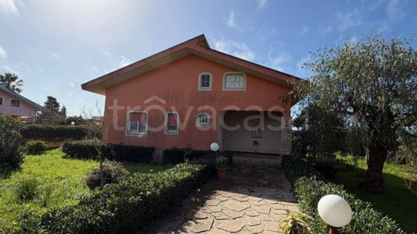 casa indipendente in vendita ad Ispica in zona Santa Maria del Focallo