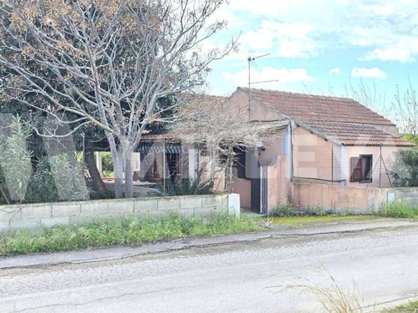 casa indipendente in vendita ad Ispica in zona Santa Maria del Focallo