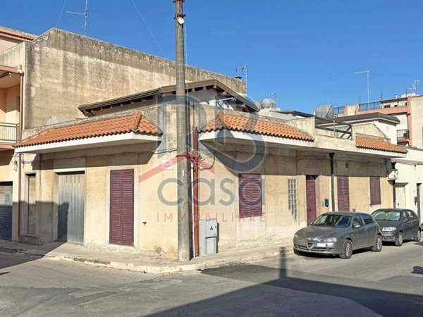 casa indipendente in vendita ad Ispica