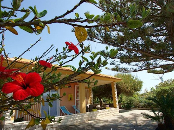 casa indipendente in vendita ad Ispica in zona Santa Maria del Focallo