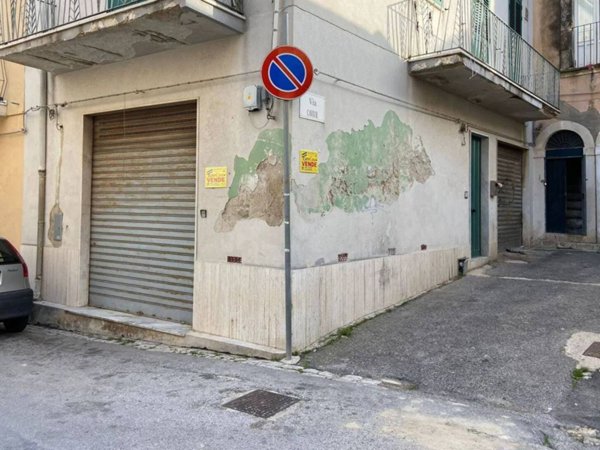 negozio in vendita ad Ispica