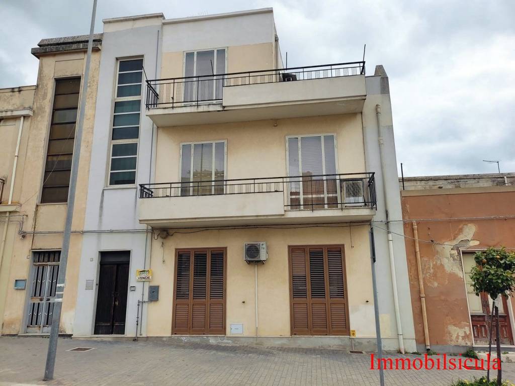 casa indipendente in vendita ad Ispica