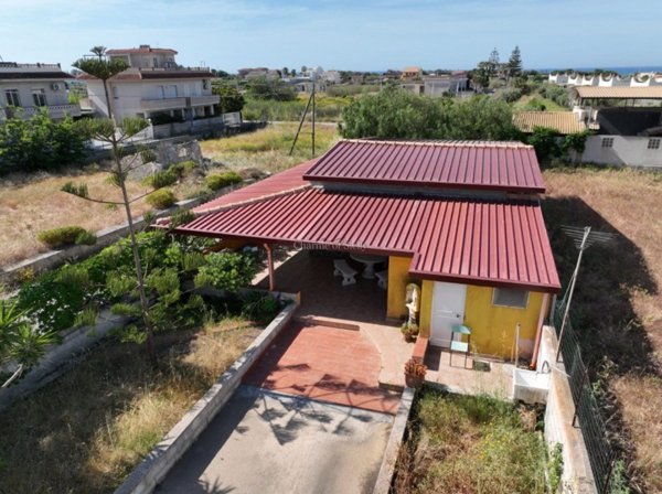 casa indipendente in vendita ad Ispica