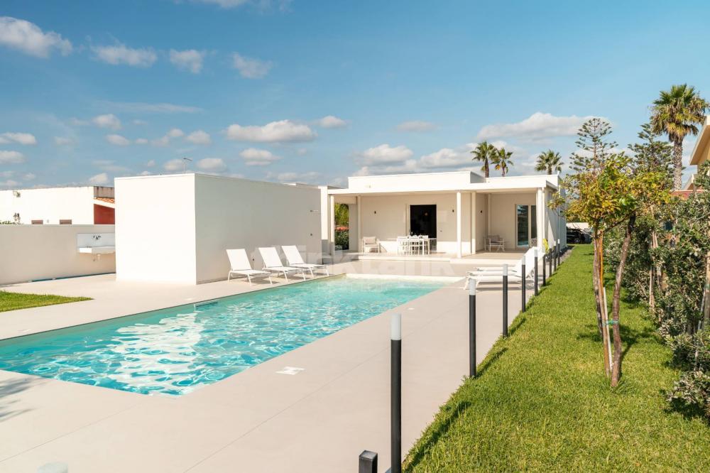 casa indipendente in vendita ad Ispica in zona Santa Maria del Focallo