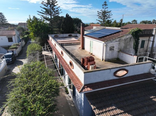 casa indipendente in vendita ad Ispica in zona Santa Maria del Focallo