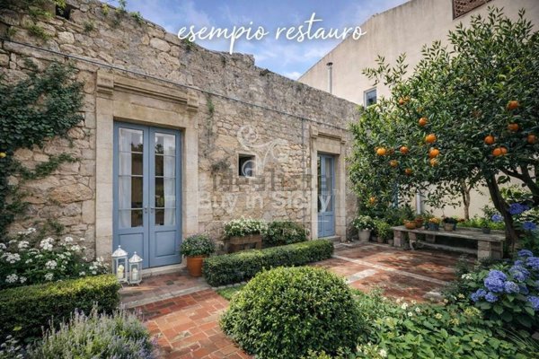 casa indipendente in vendita ad Ispica