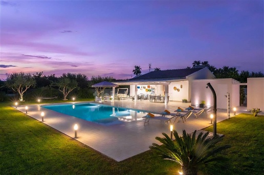 casa indipendente in vendita ad Ispica in zona Santa Maria del Focallo