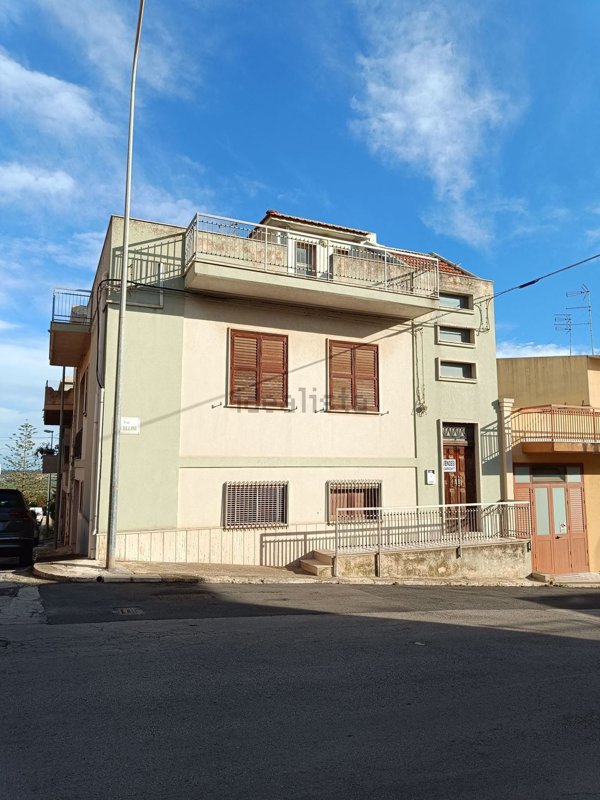 casa indipendente in vendita ad Ispica
