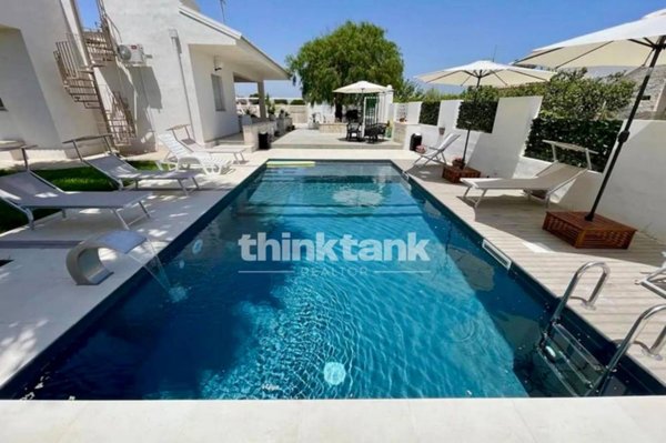 casa indipendente in vendita ad Ispica in zona Santa Maria del Focallo