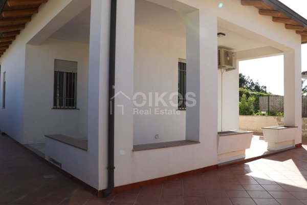 casa indipendente in vendita ad Ispica in zona Marina Marza