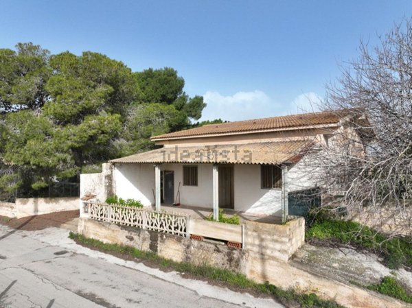casa indipendente in vendita ad Ispica
