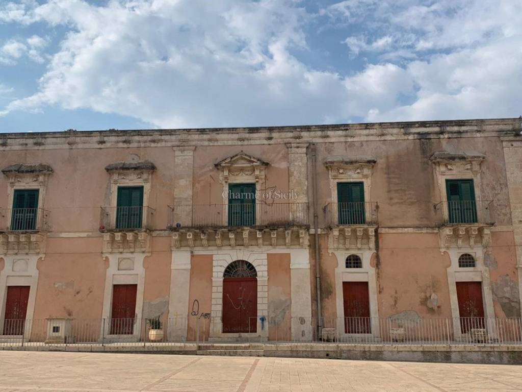 casa indipendente in vendita ad Ispica