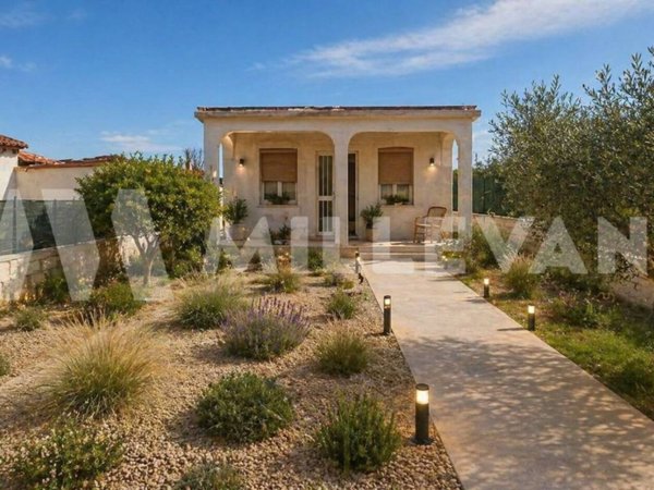 casa indipendente in vendita ad Ispica in zona Santa Maria del Focallo