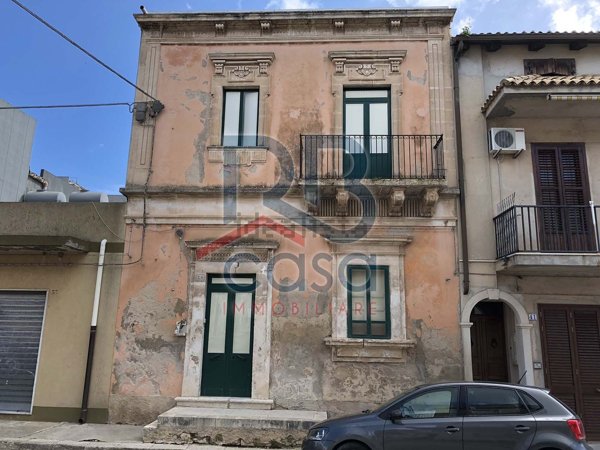 casa indipendente in vendita ad Ispica