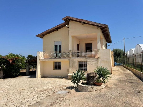 casa indipendente in vendita ad Ispica