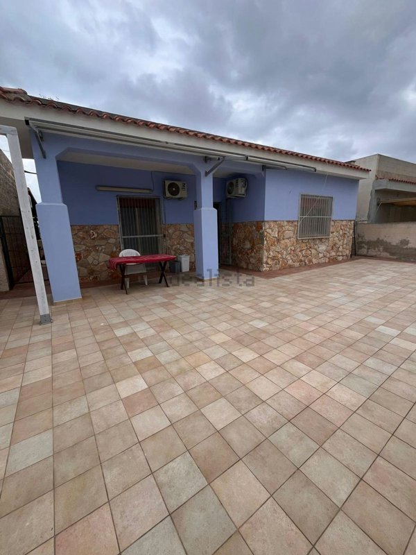 casa indipendente in vendita ad Ispica in zona Santa Maria del Focallo